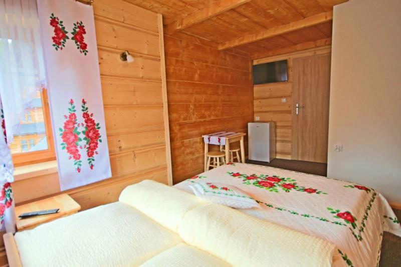 Pokoje Goscinne Pod Limbami Ciche Małe Exteriör bild